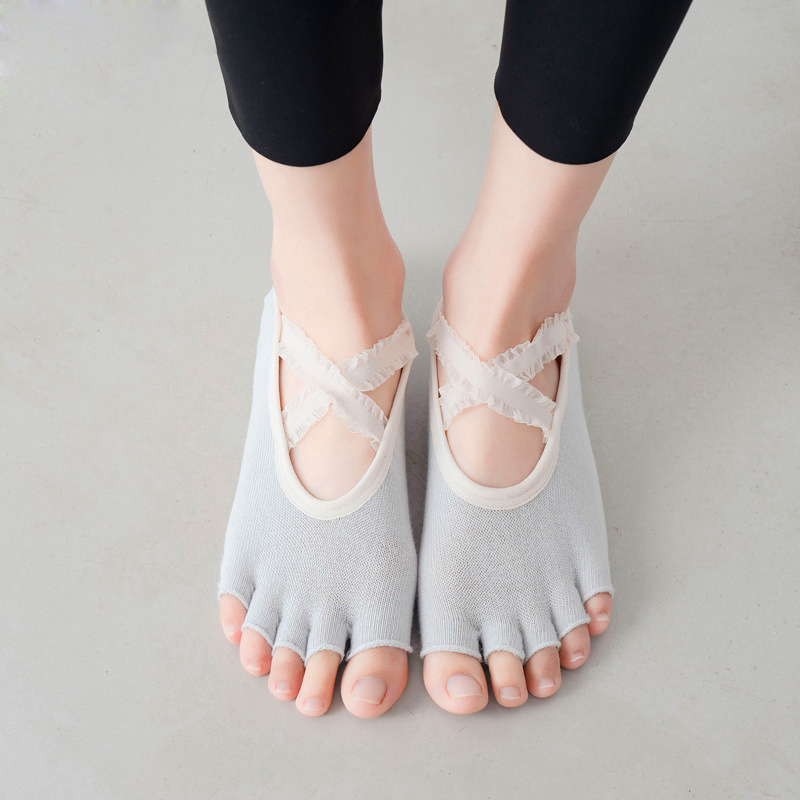 Kaus Kaki Yoga Lima Jari Balut - Pilates Yoga And Gym ulasan dan harga